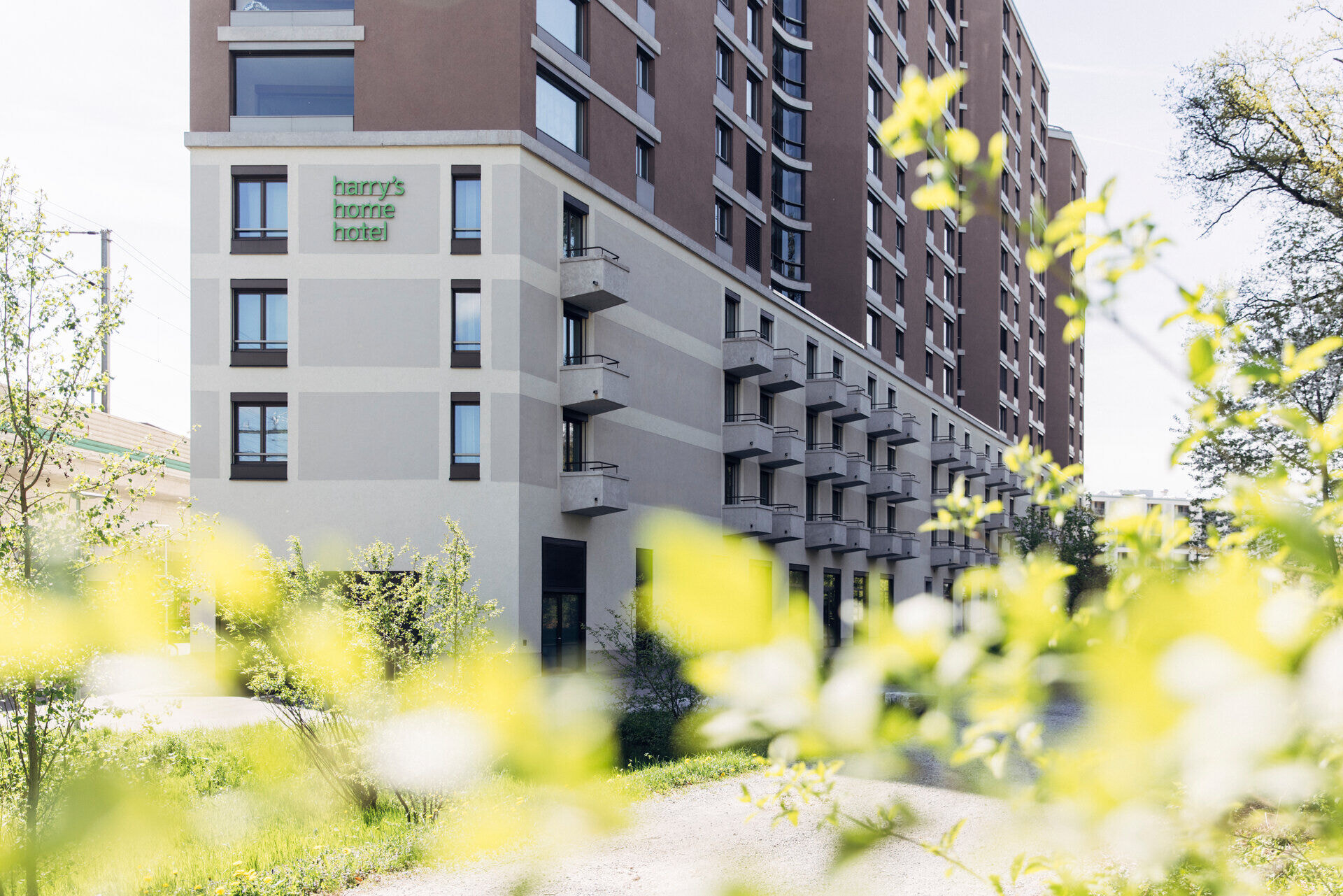 harrys_home_zuerich_2022_danielzangerl-_043